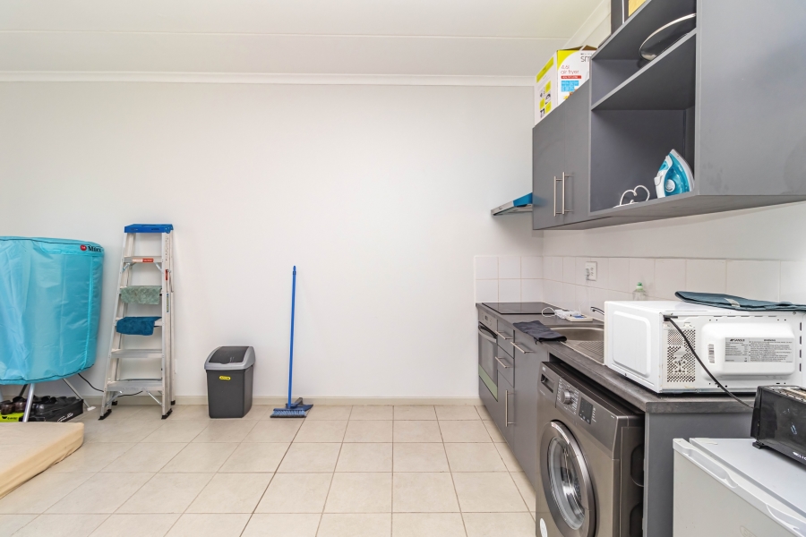 1 Bedroom Property for Sale in Parklands Western Cape